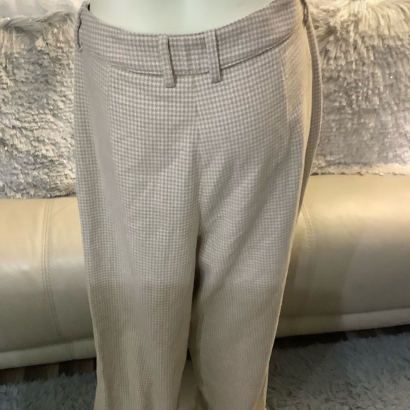 Checkered Wide-Leg Pants - Picture 6 of 13